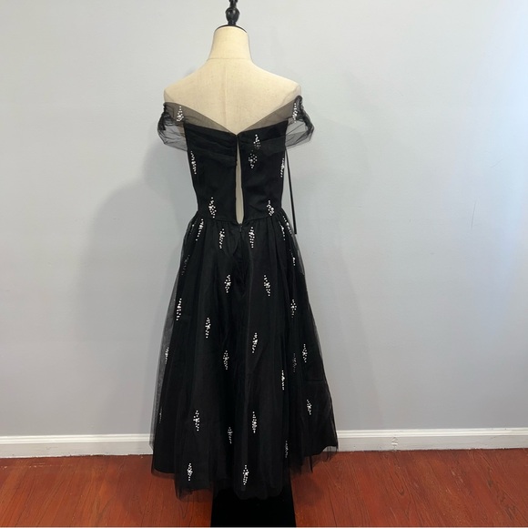 MAC Duggal Black Off The Shoulder Pearl Embellished Tulle Cocktail Dress Reemoly - Picture 12 of 17